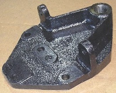 IH6Q - Hanger, Steer Axle Rear, Cast 